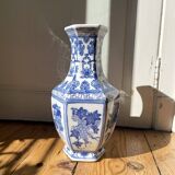 Chinese vase with vine decoration