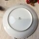Plat rond ancien de couleur blanc et or blanc avec anses made in france Limoges