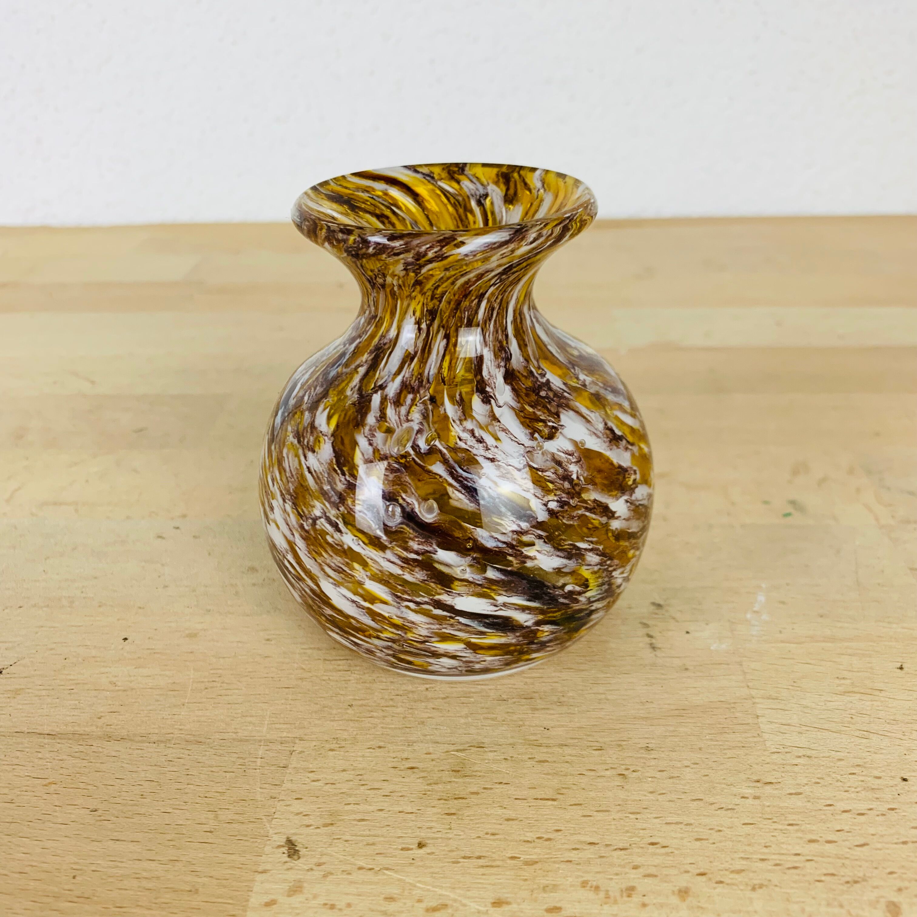 Murano vase yellow speckled glass