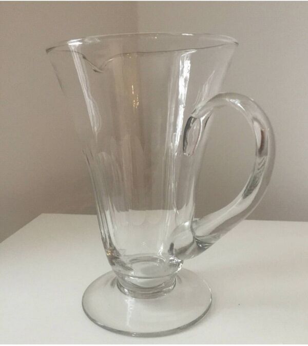 Pichet en cristal ancien
