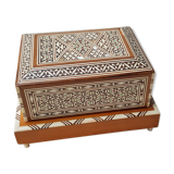 Wood cigarette box and mother-of-pearl inclusion