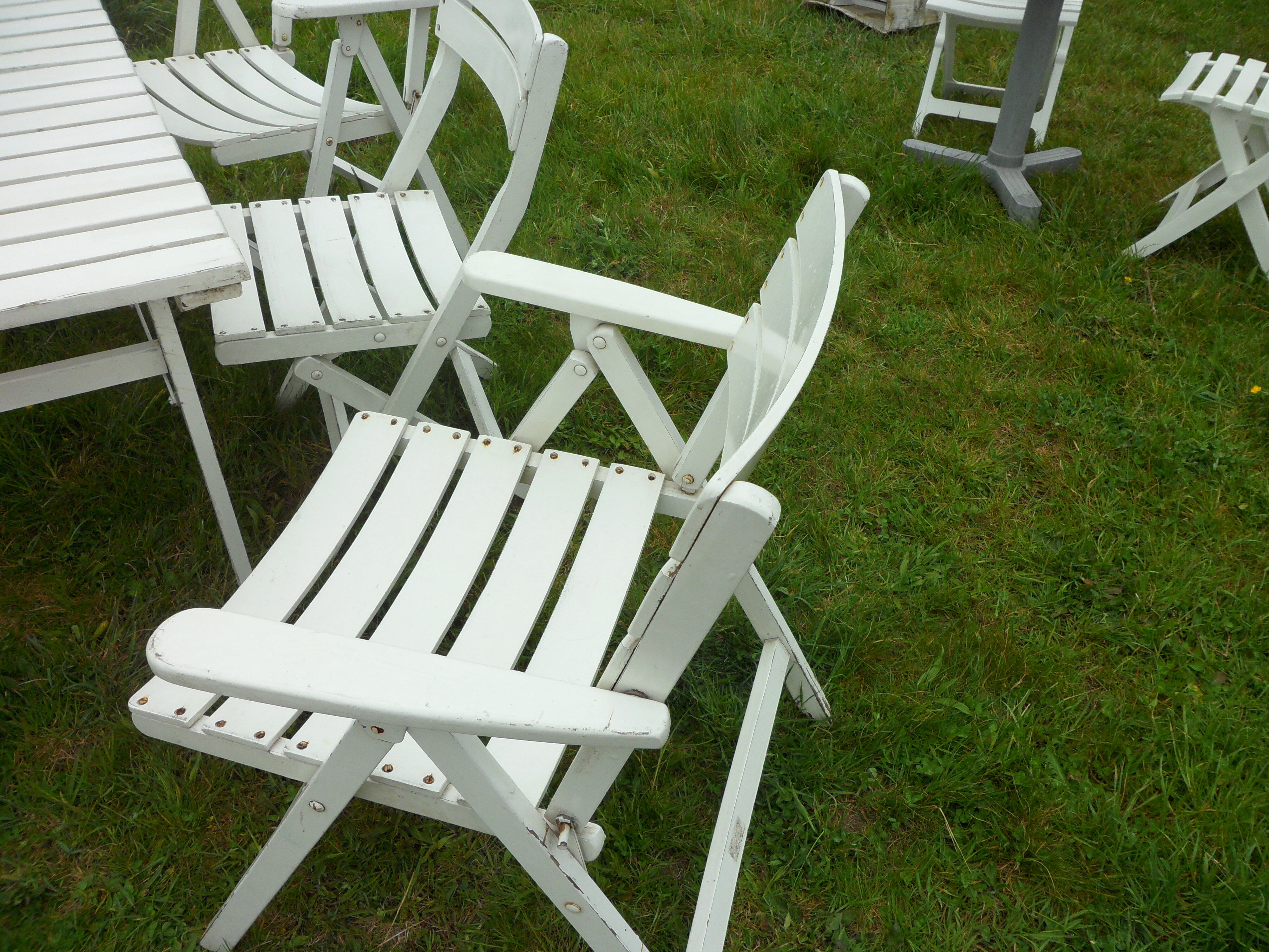 Wooden garden set