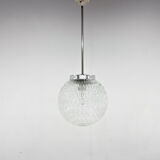 Suspension boule en verre transparent du milieu du siècle, Tchécoslovaquie