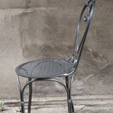 Chaise en fer forgé gris foncé