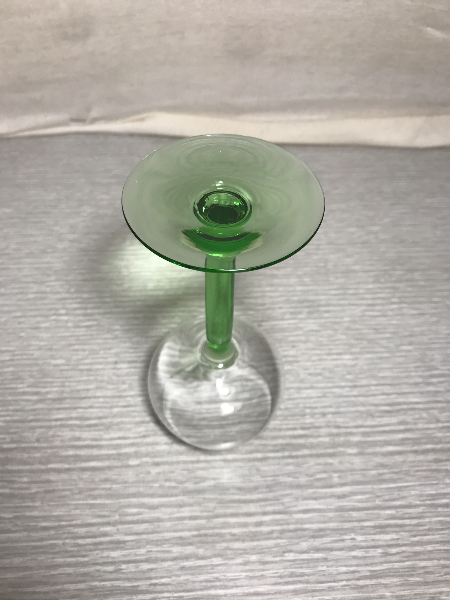 Series of 8 wine glasses