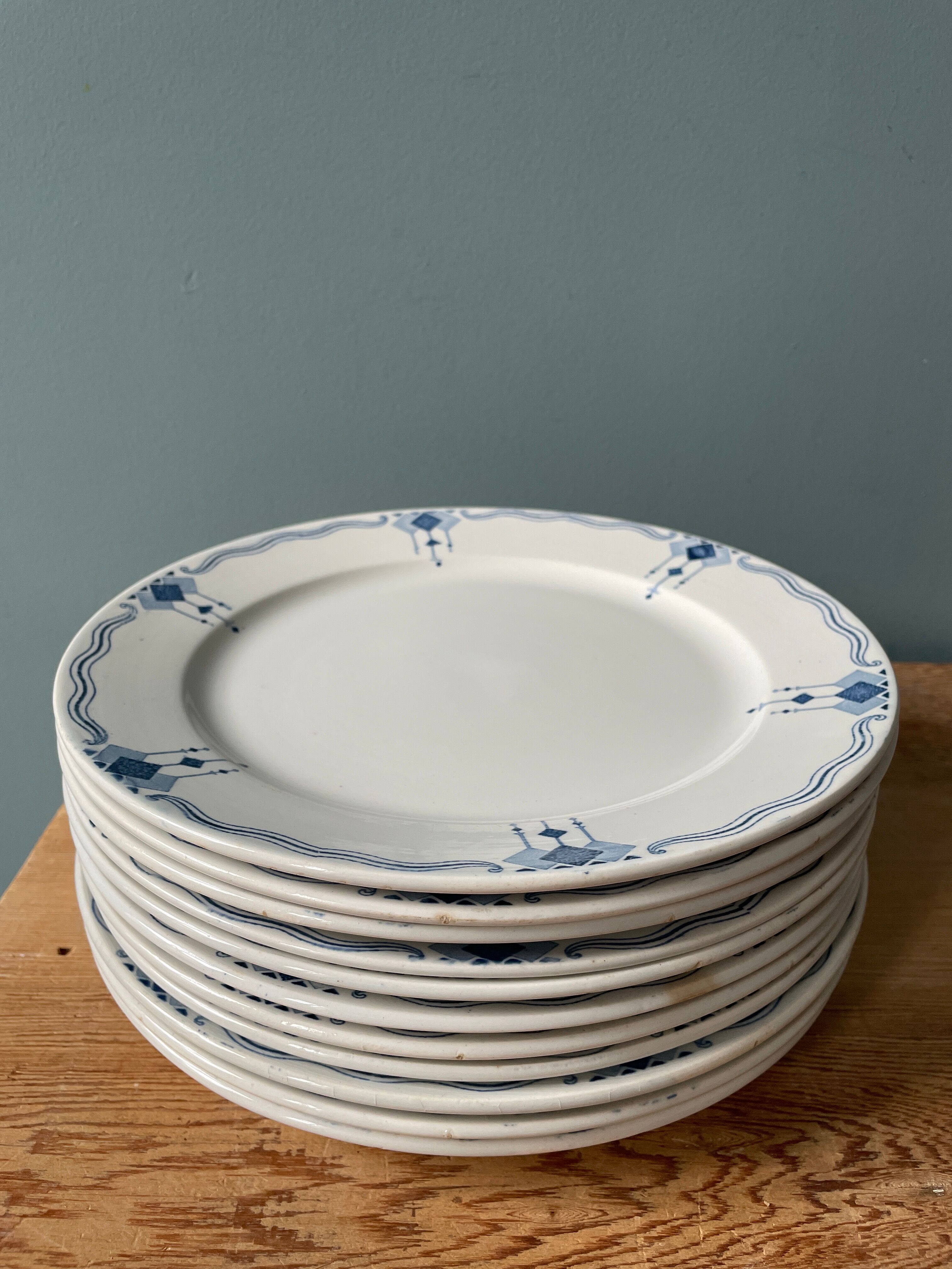 Set of 11 flat plates Saphir U&C Sarreguemines