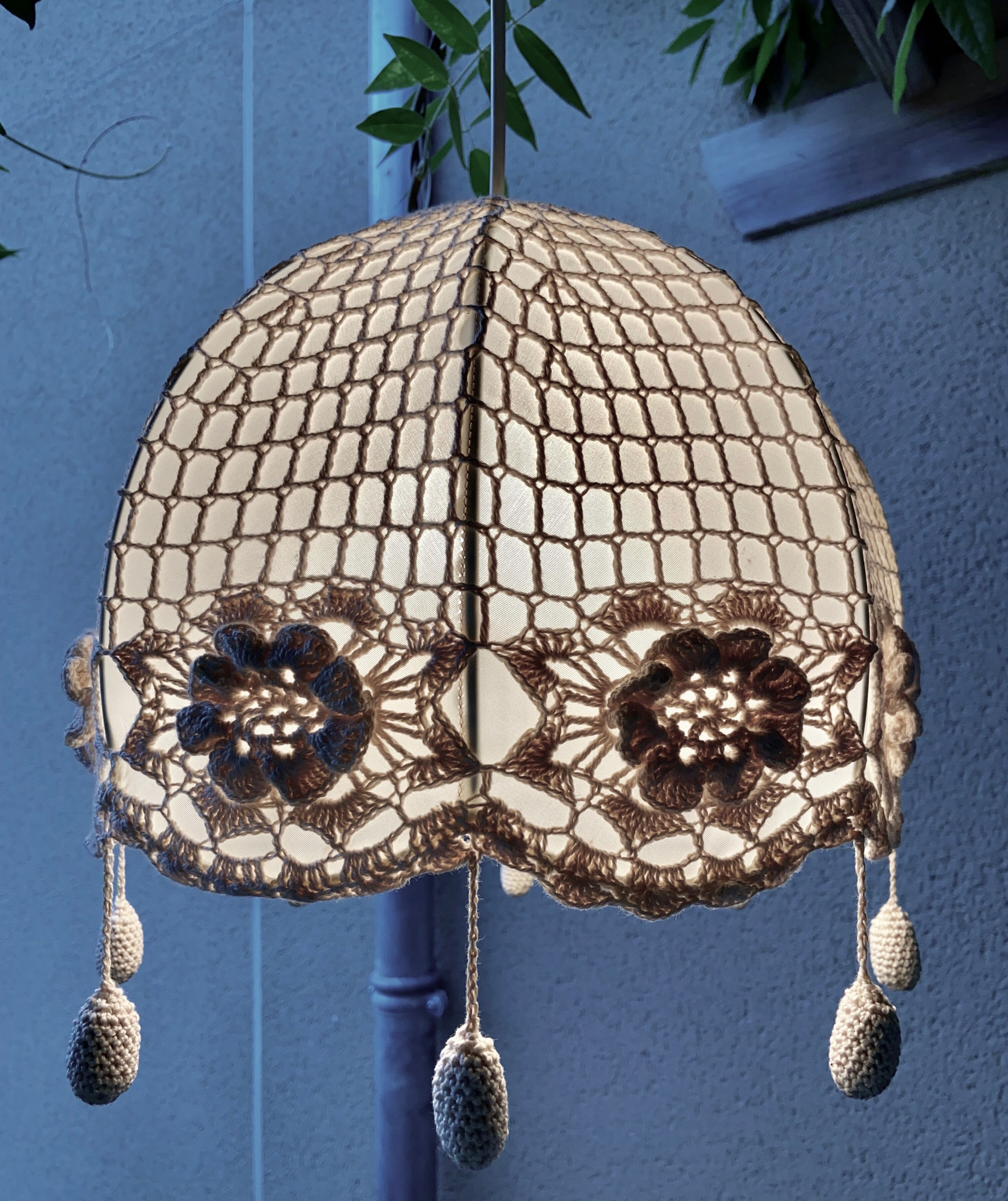 Vintage suspension - made crochet-70s