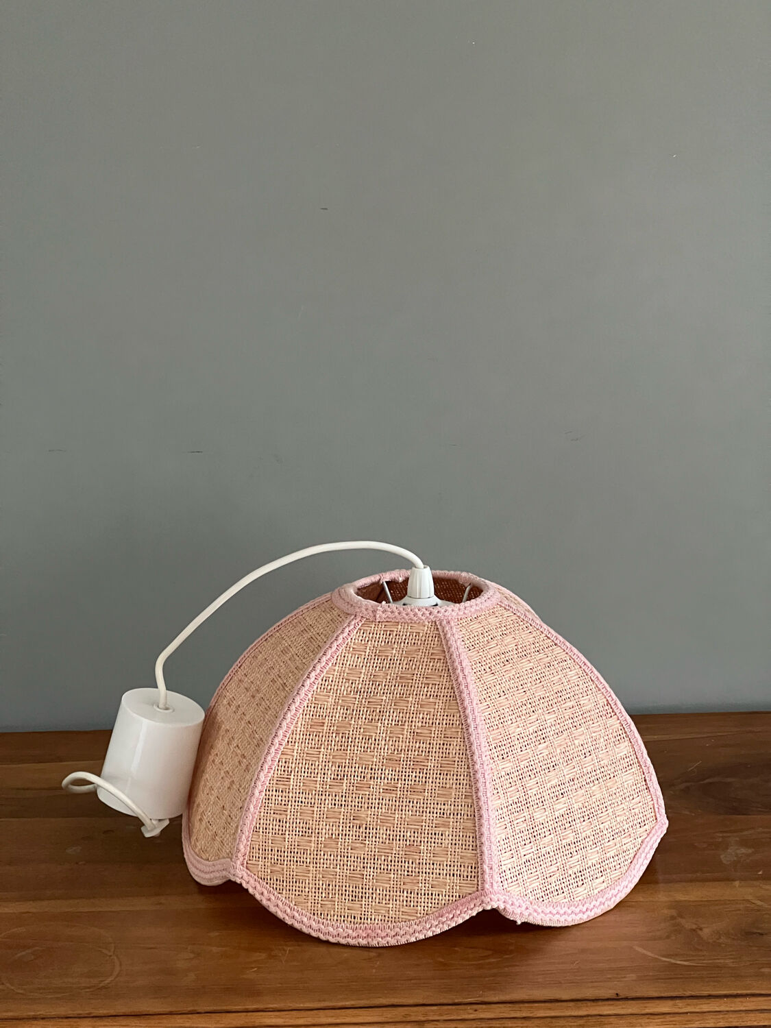 Vintage suspension in raffia and fabrics