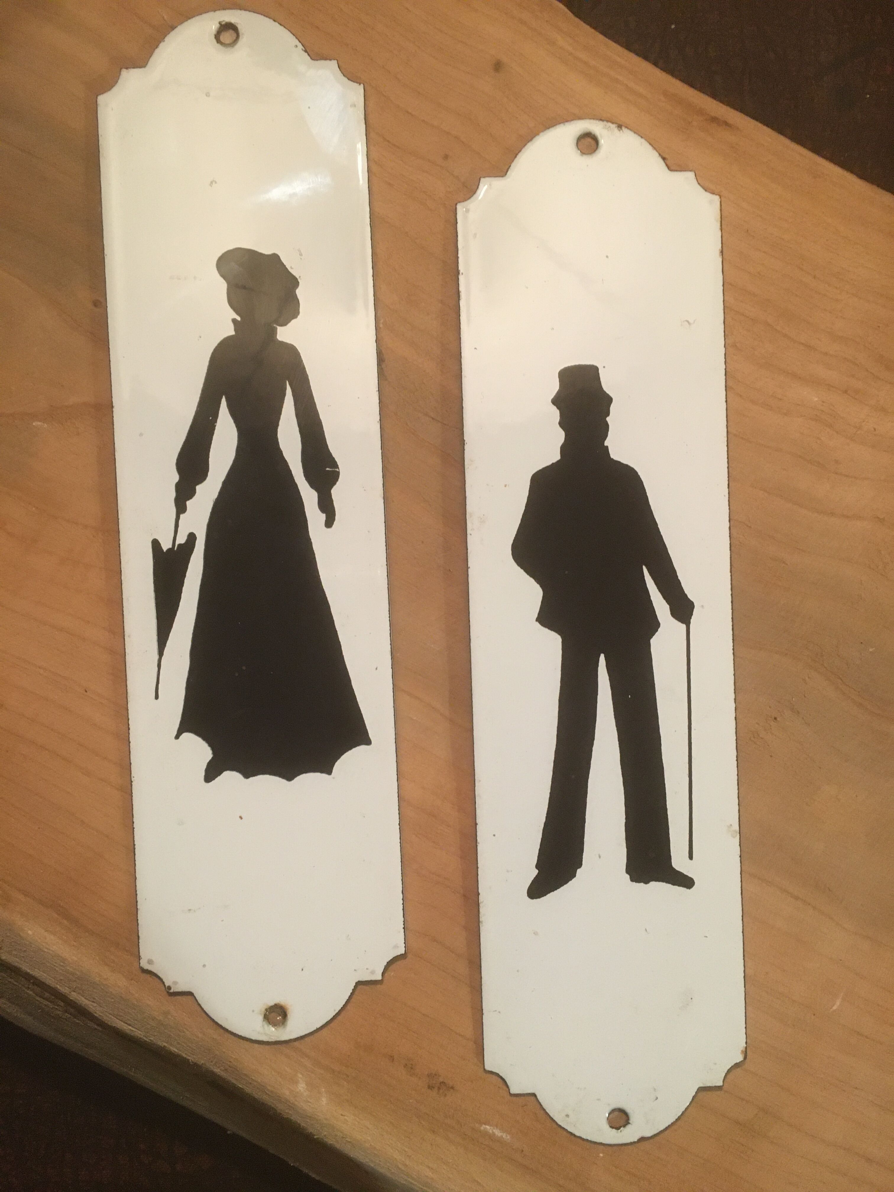 Enamelled plates men and women in clothes 1900