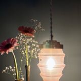 Suspension globe vintage en verre rose dépoli