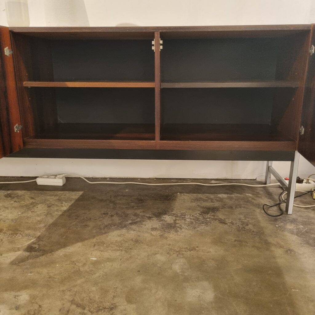 Buffet en placage de bois de rose 1960 – Fristho Franeker BDR-250 | Mobilier de design moderne du milieu du siècle