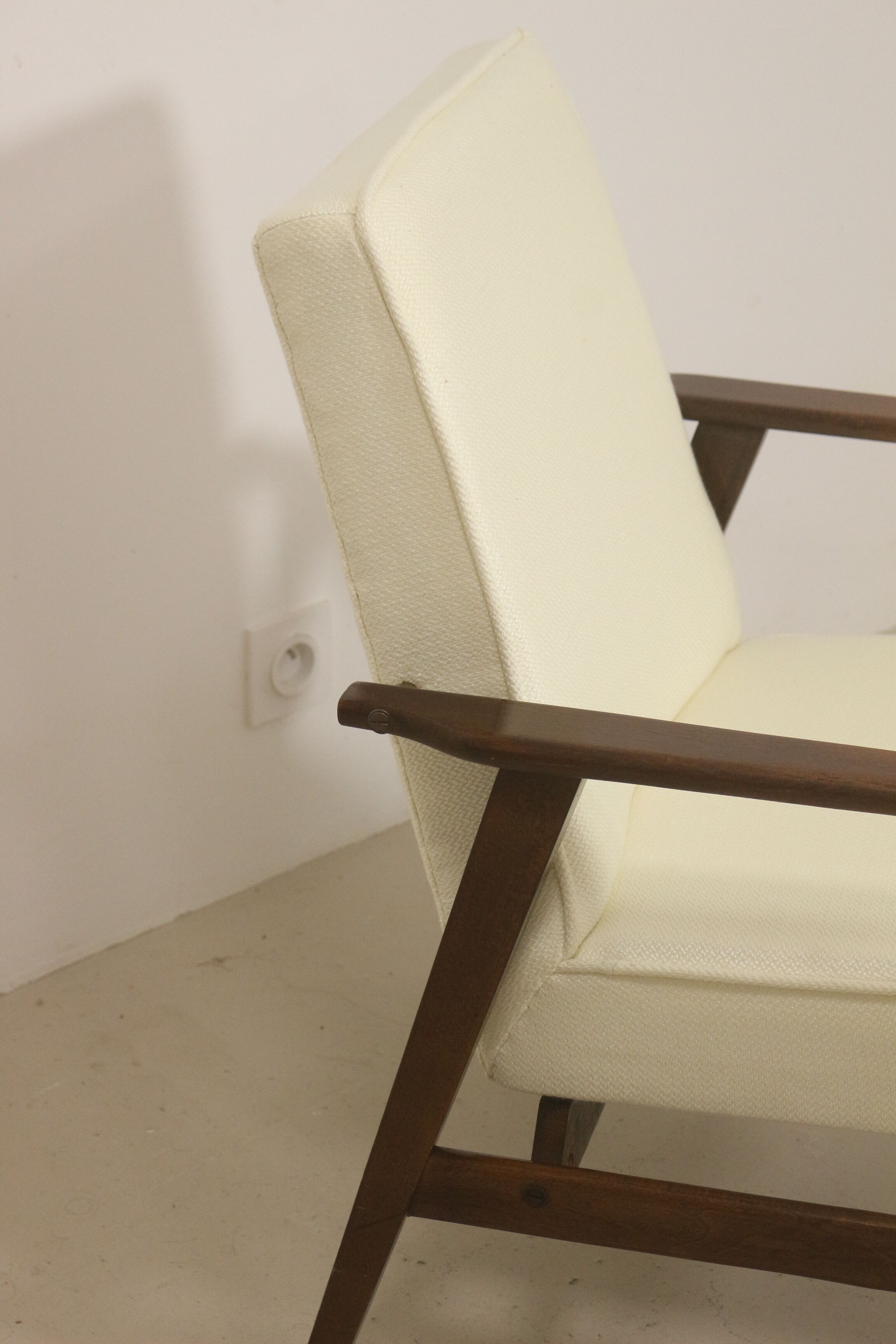 Fauteuil Henryk Lis 300-190 année 70. Réf Sophia.