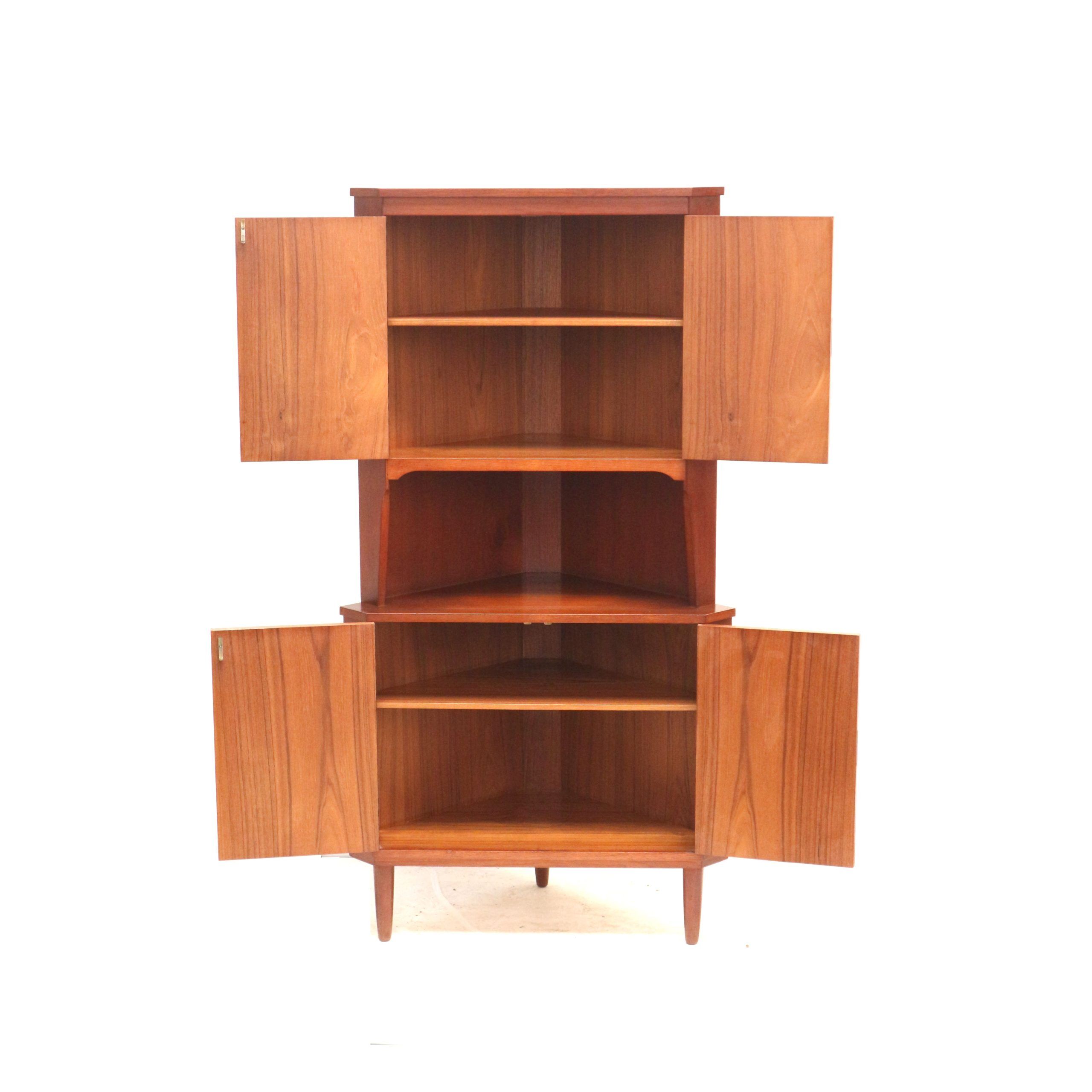 Vintage Danish design corner cabinet / sideboard from the 1960s