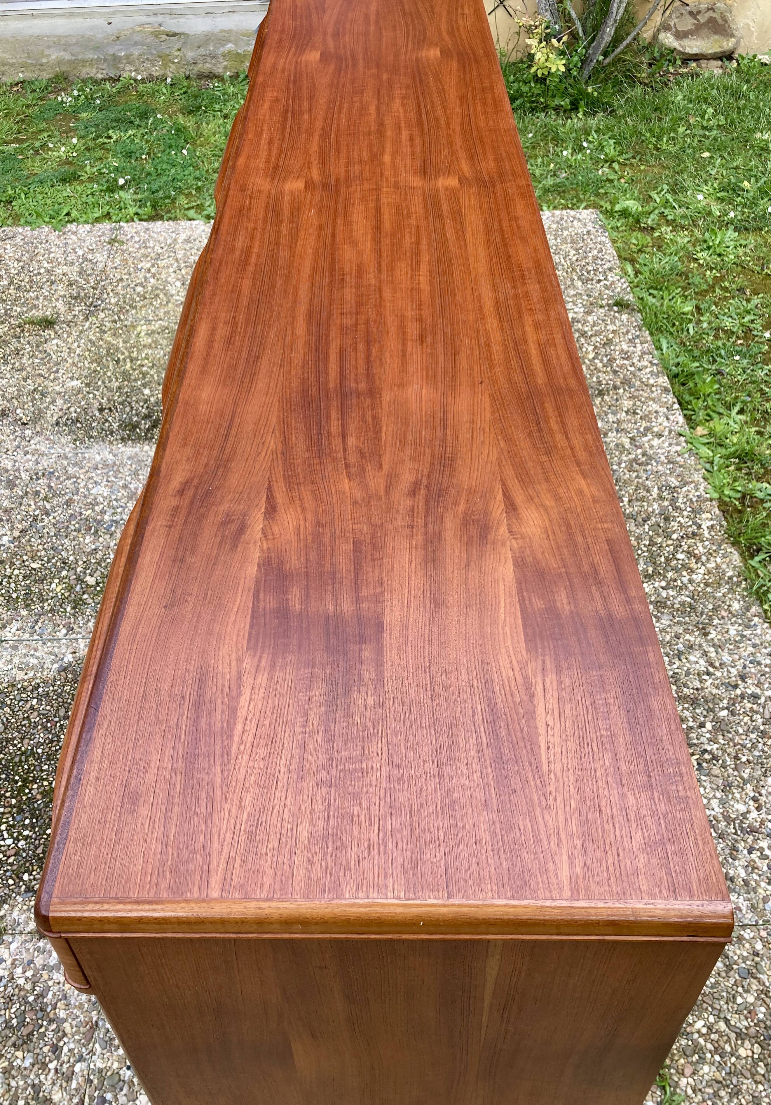 Enfilade by Johannes Andersen