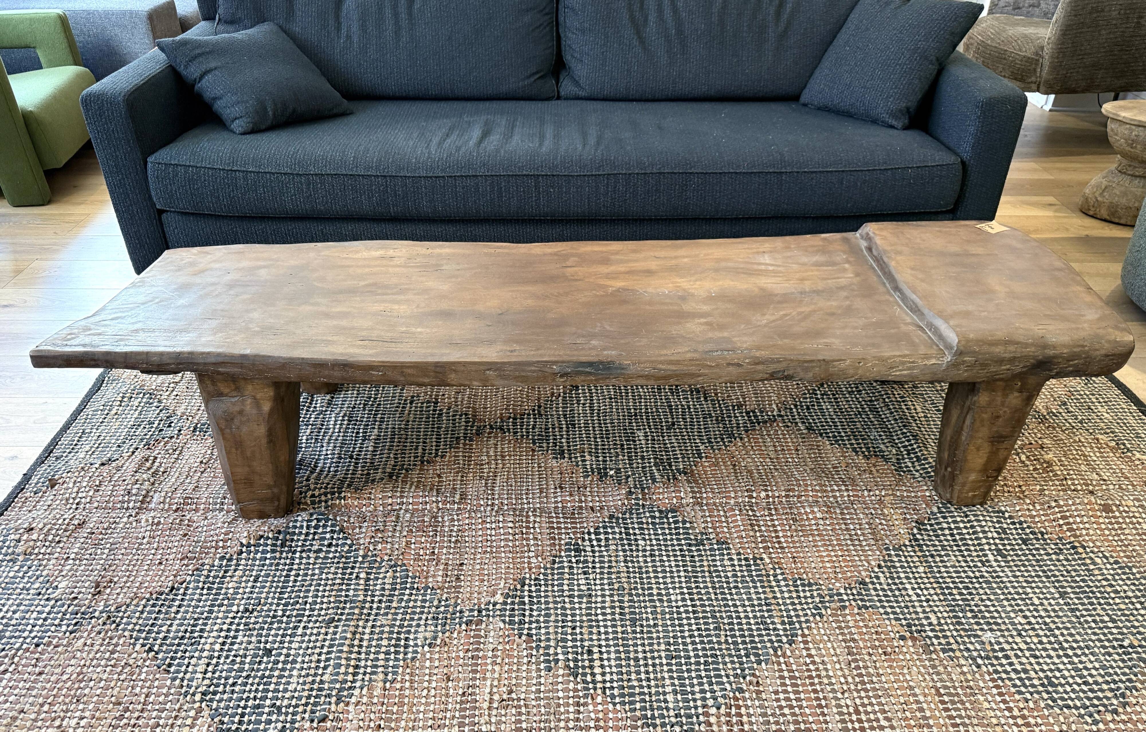 Naga coffee table in solid wood 190X61