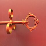 Brass pipe holder