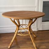 Round rattan table