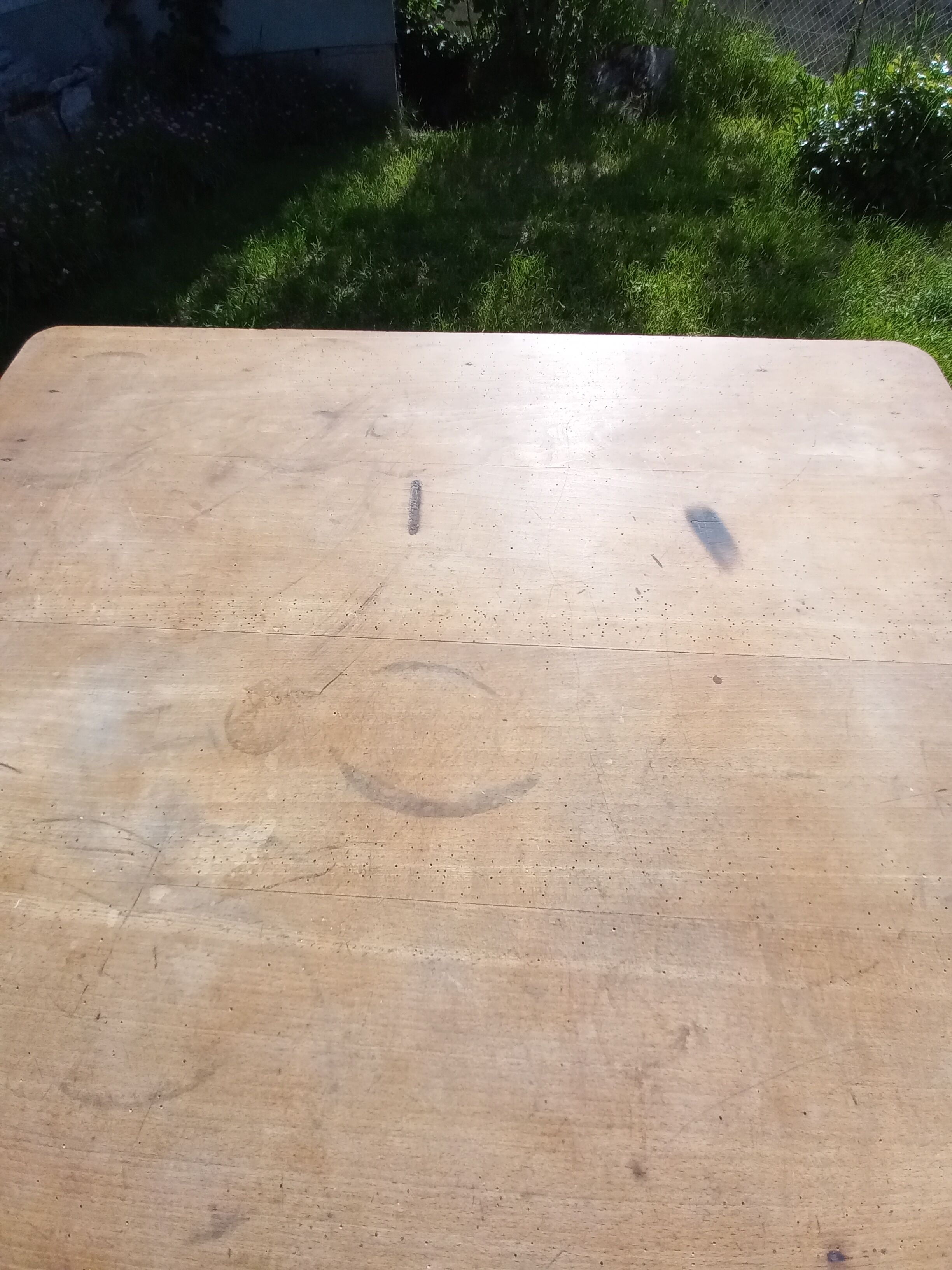 Firm table spindles feet 128cm