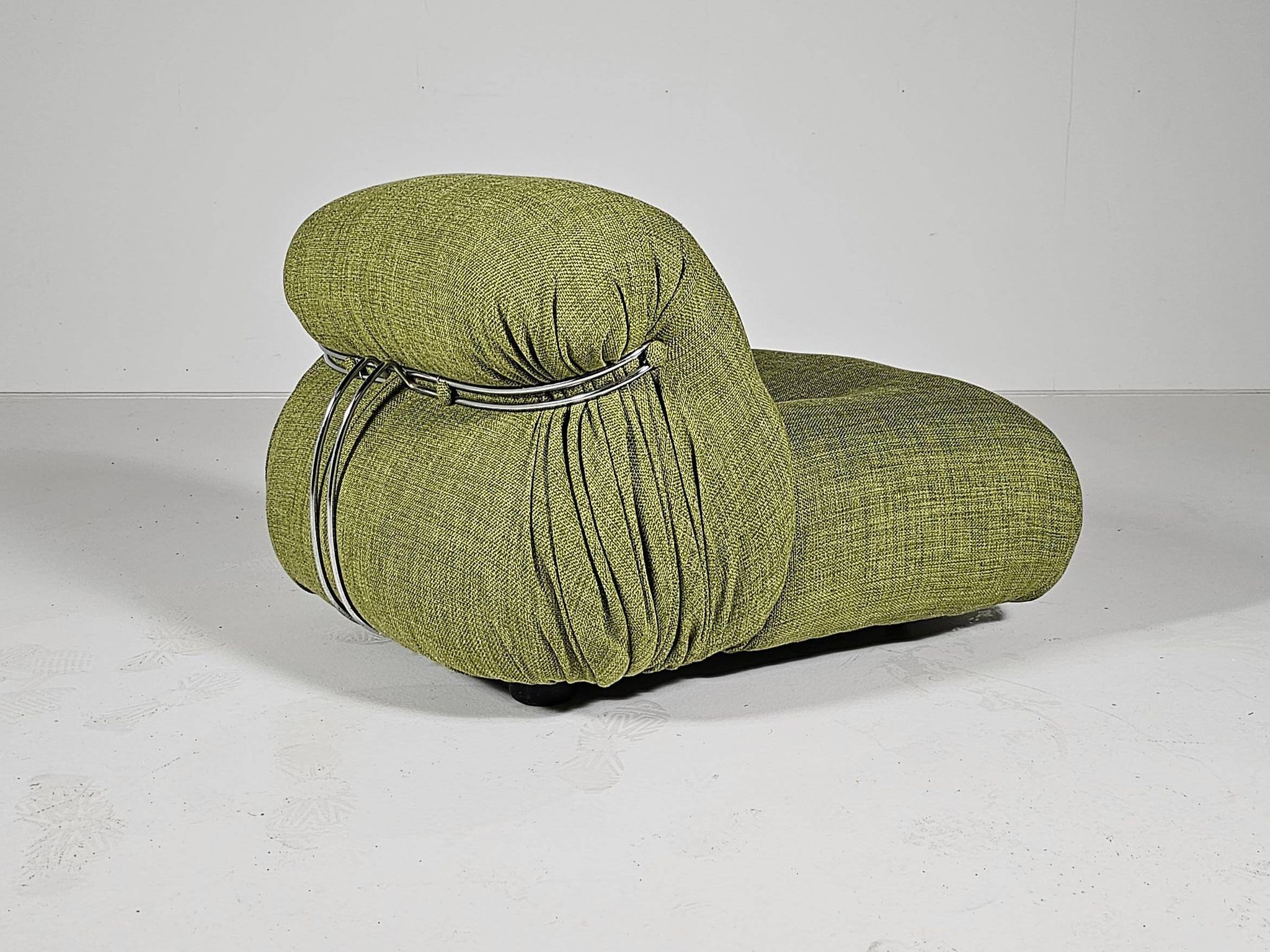 Green linen Soriana chaise longue, Afra & Tobia Scarpa, Cassina, 1970