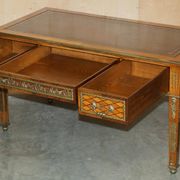 Bureau Plat Restauré Louis XVI Orné d'Ormolu Fin XIXe Siècle