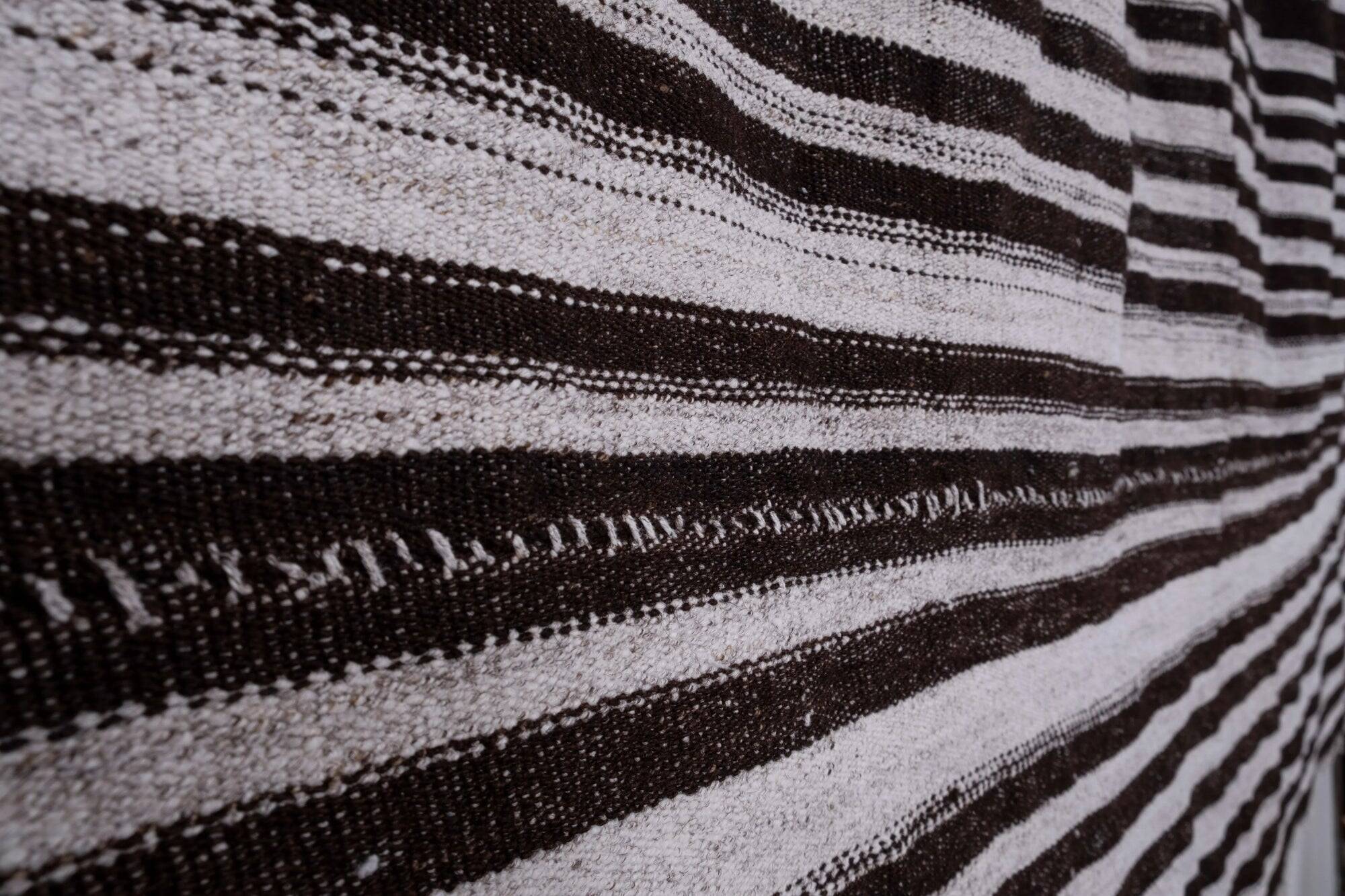 Vintage Turkish kilim, handwoven, 193x228 cm.