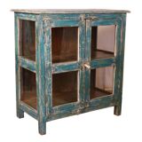 Ancien vaisselier en teck birman patine bleue-blanche d'origine