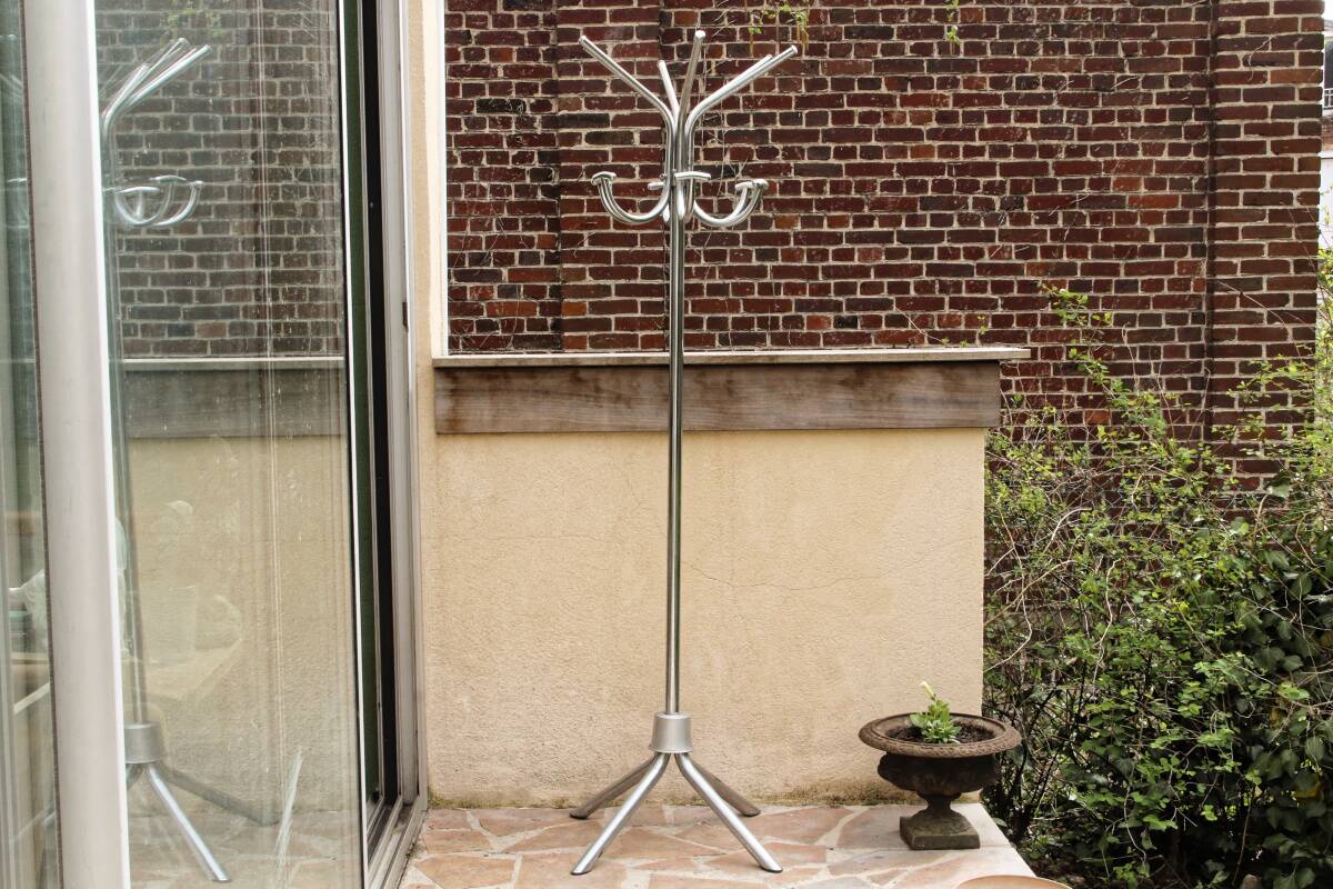 Vintage parrot, 1970s, in chrome metal.