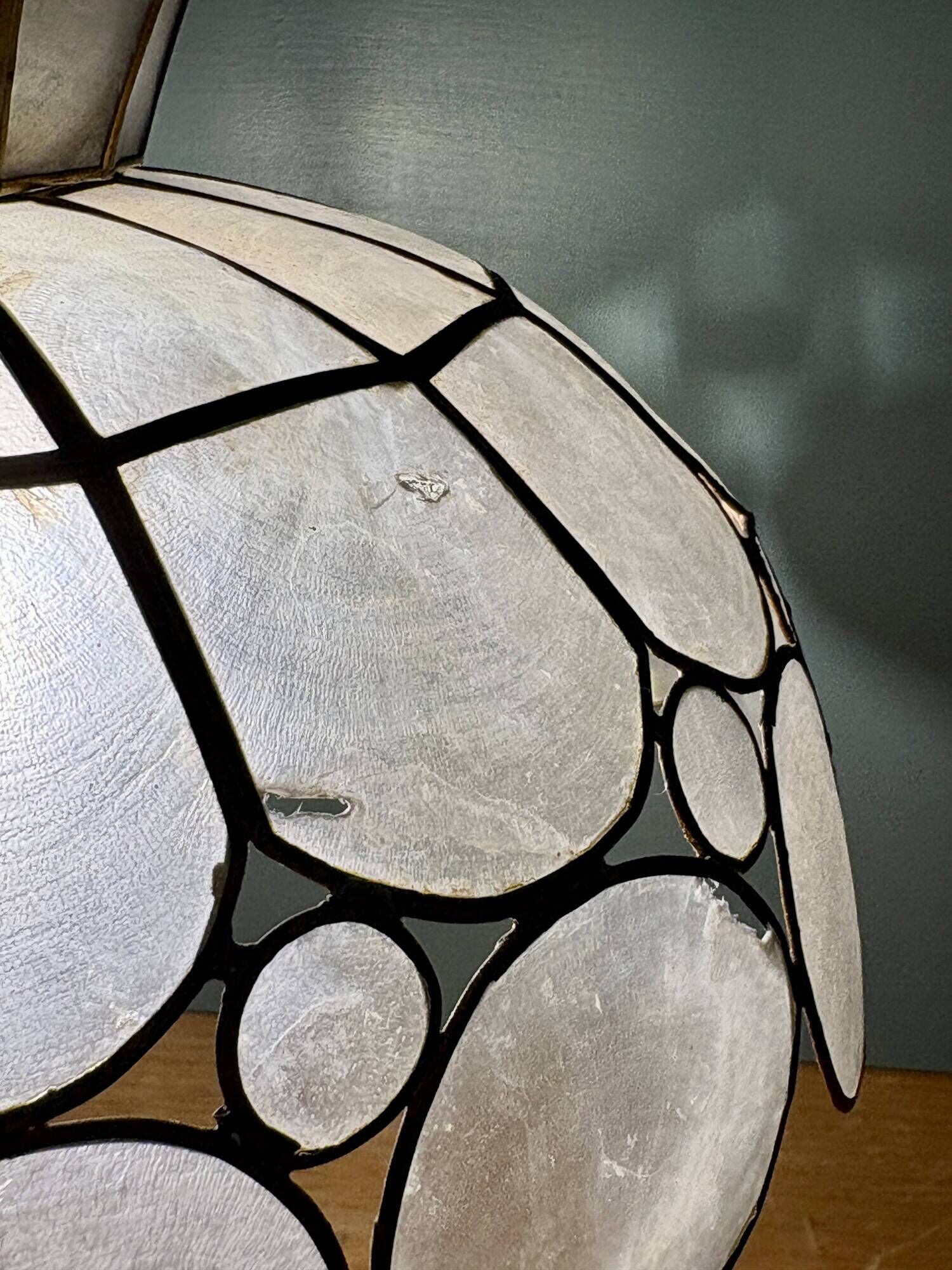 Vintage pearl pendant light