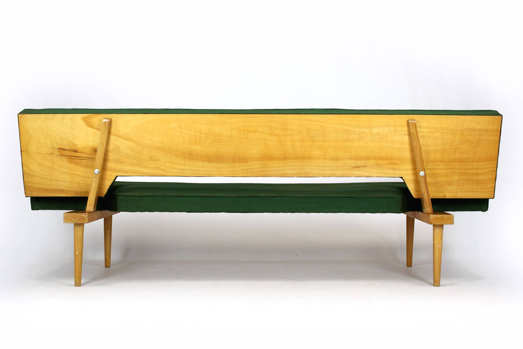 Sofa by Miroslav Navratil for Drevopodnik Brno, 1960s