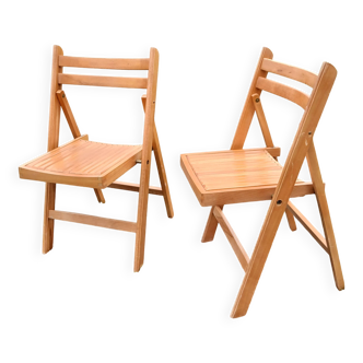 Folding chairs