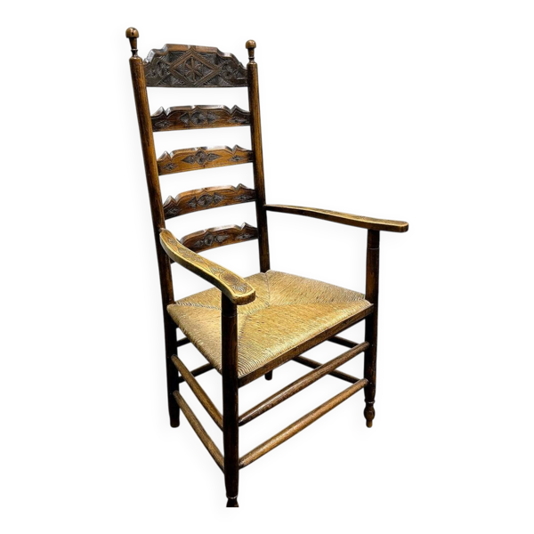Chaise à dossier en échelle fabriquée à la main et sculptée du XIXe siècle, vers les années 1840.