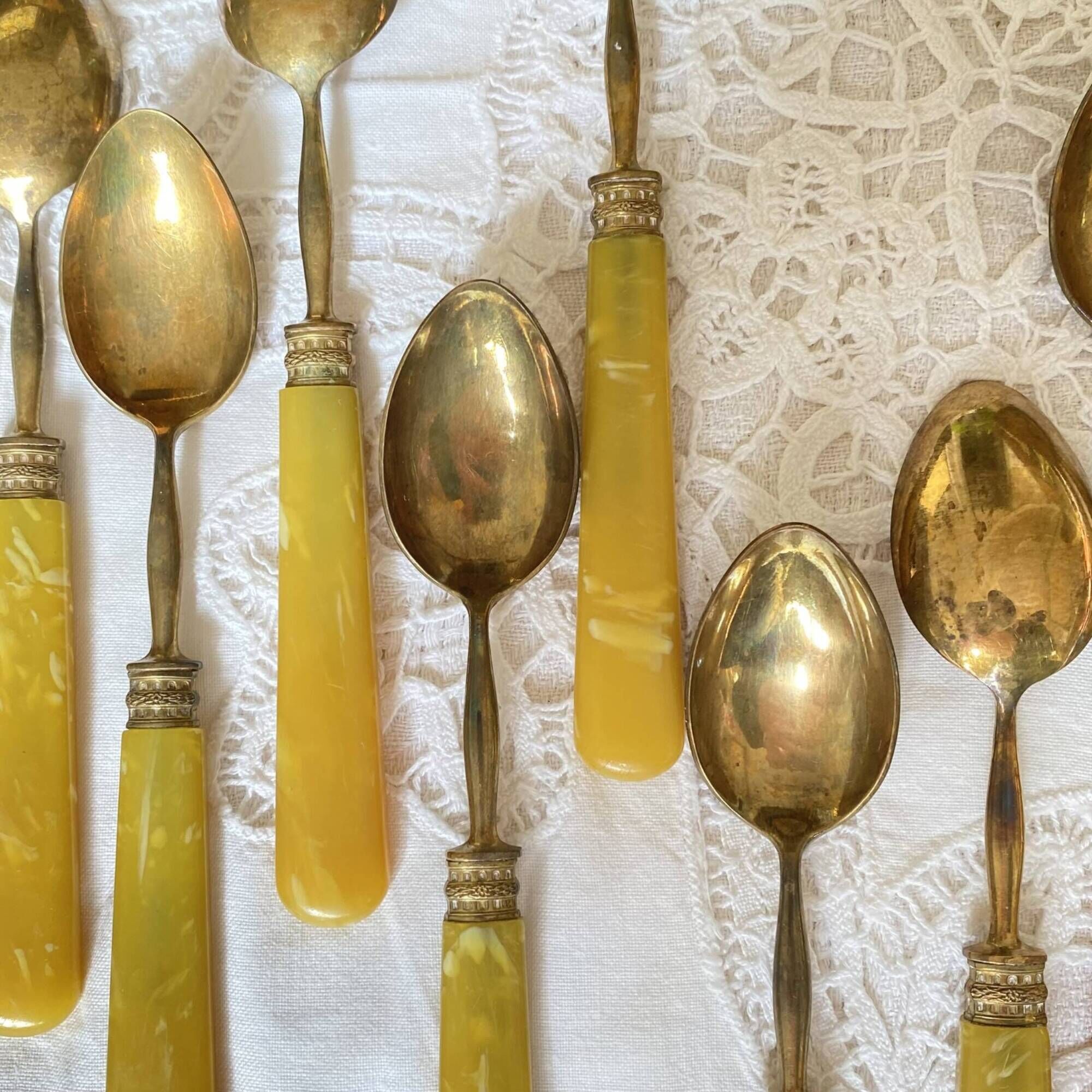 Set of 12 small bakelite and brass dessert spoons vintage tableware ACC-7079