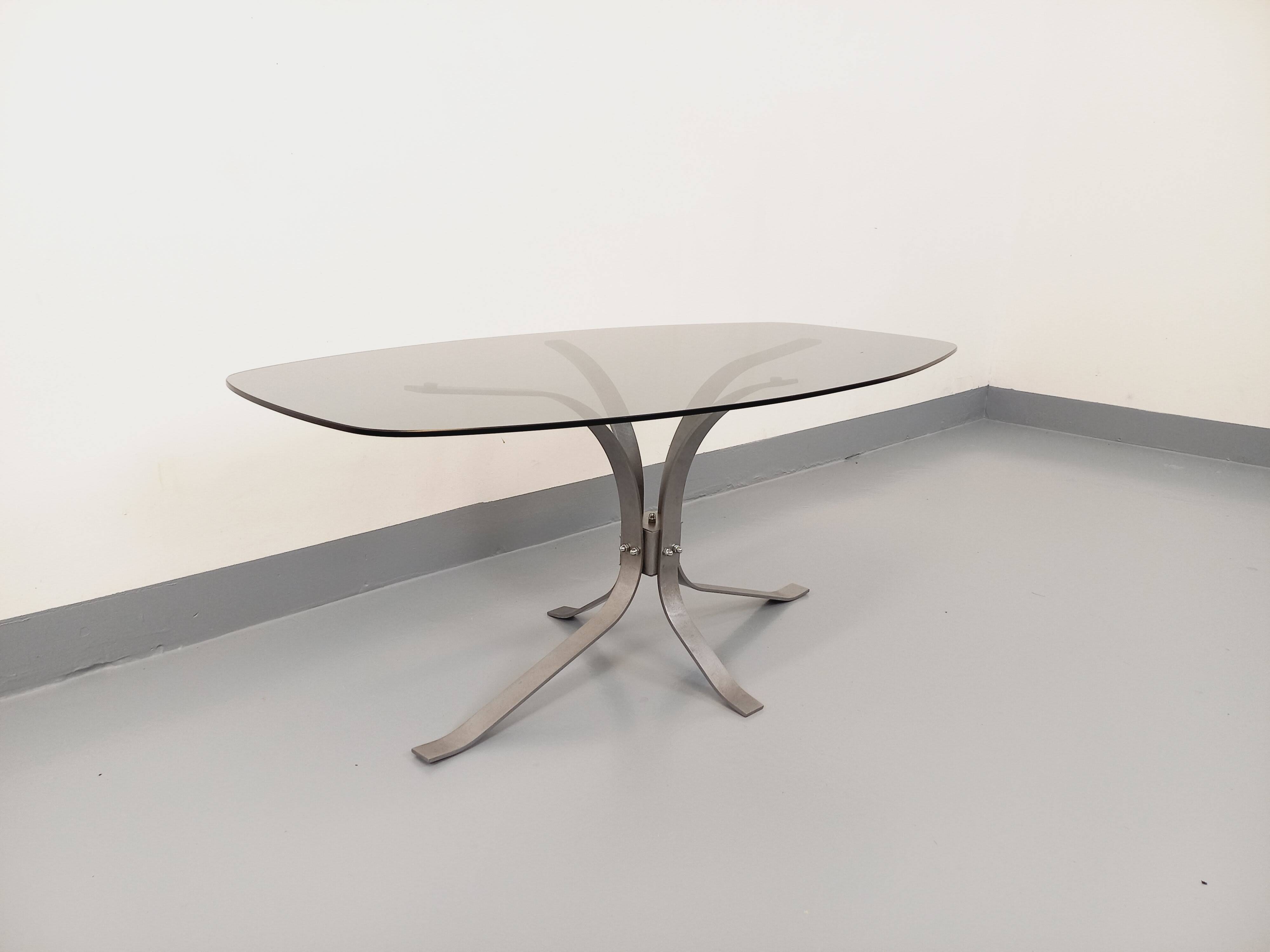 Vintage Rounded Rectangular Oval Coffee Table in Glass and Chromed Metal from the 70s