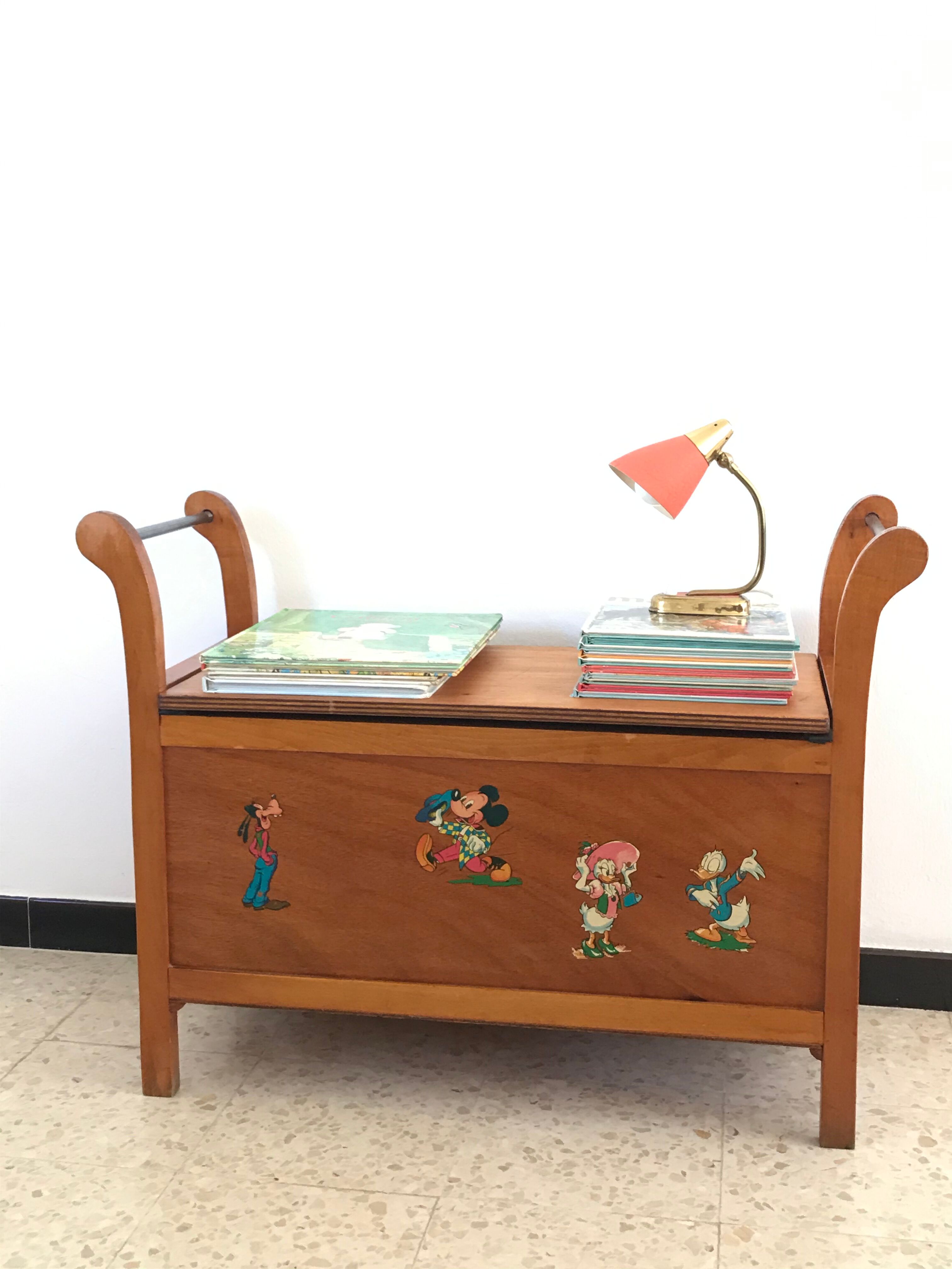 Vintage toy chest 60s