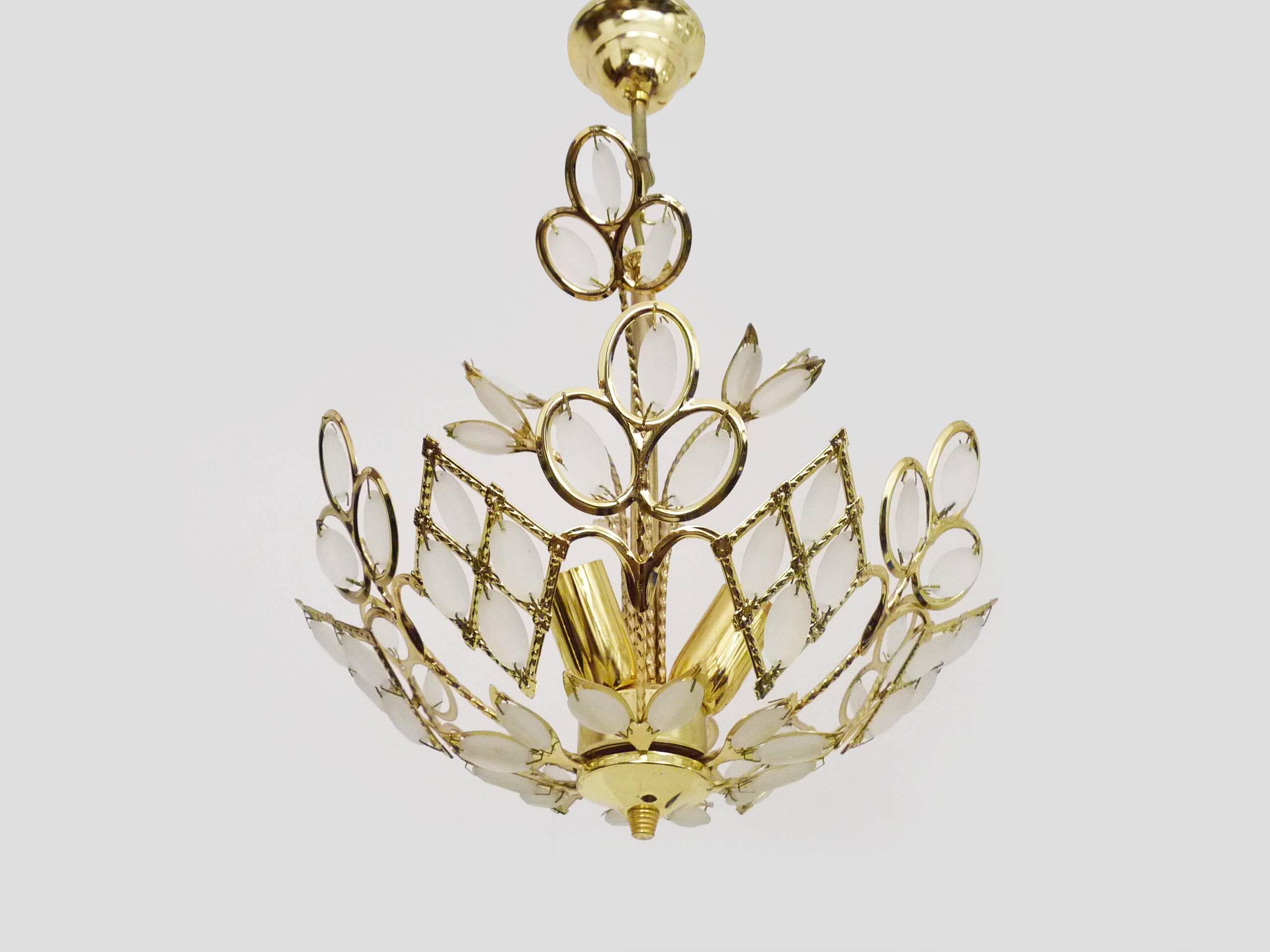 Antique 3-light floral pendant light in gilded metal with glass pendants. 80s