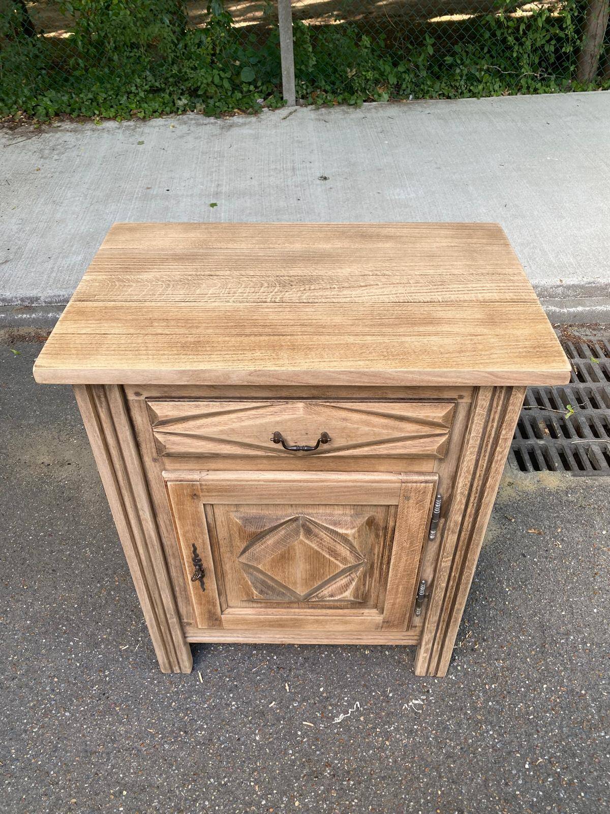 Commode pointe de diamant brutaliste style art déco