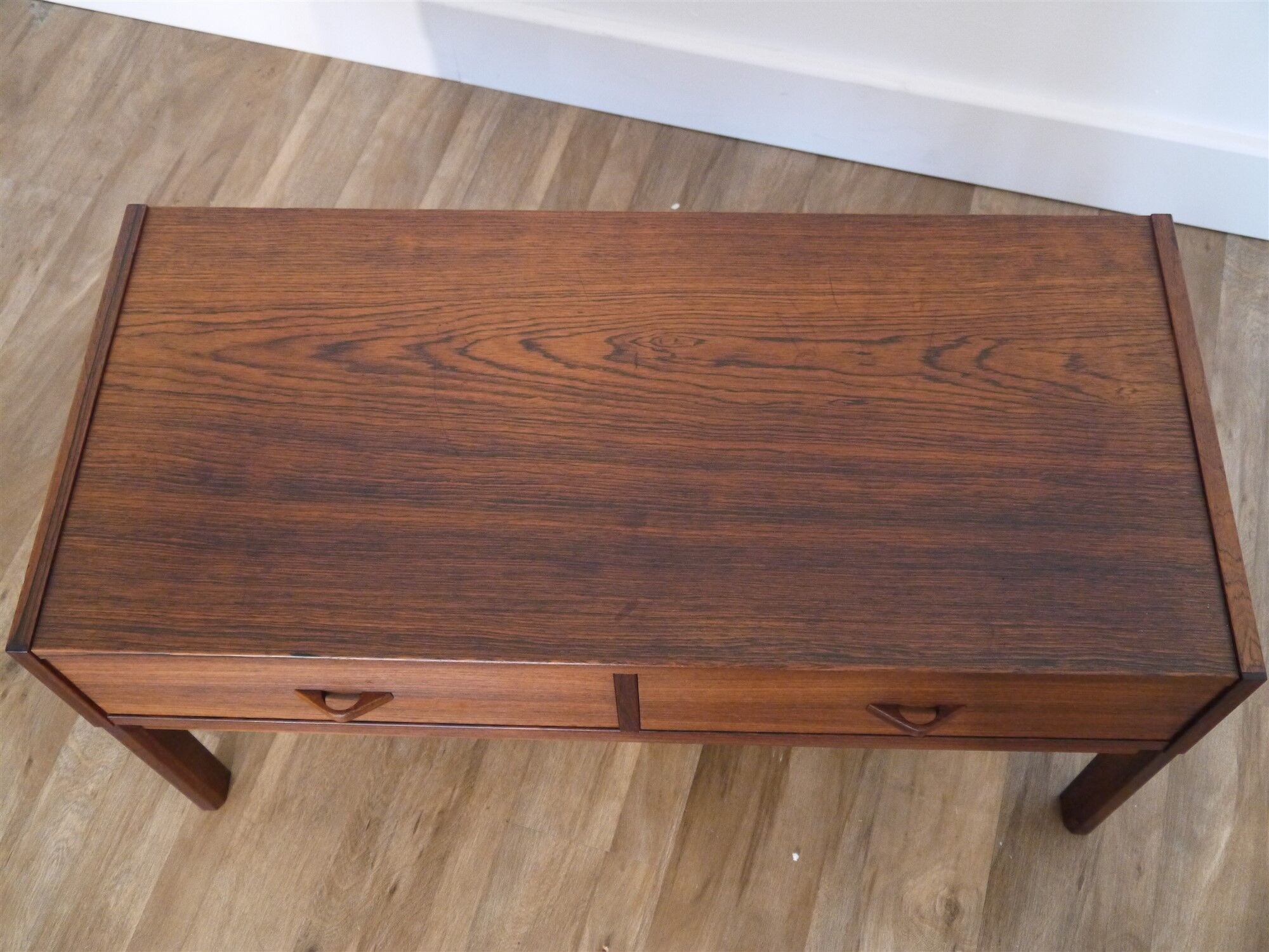 Commode scandinave en palissandre