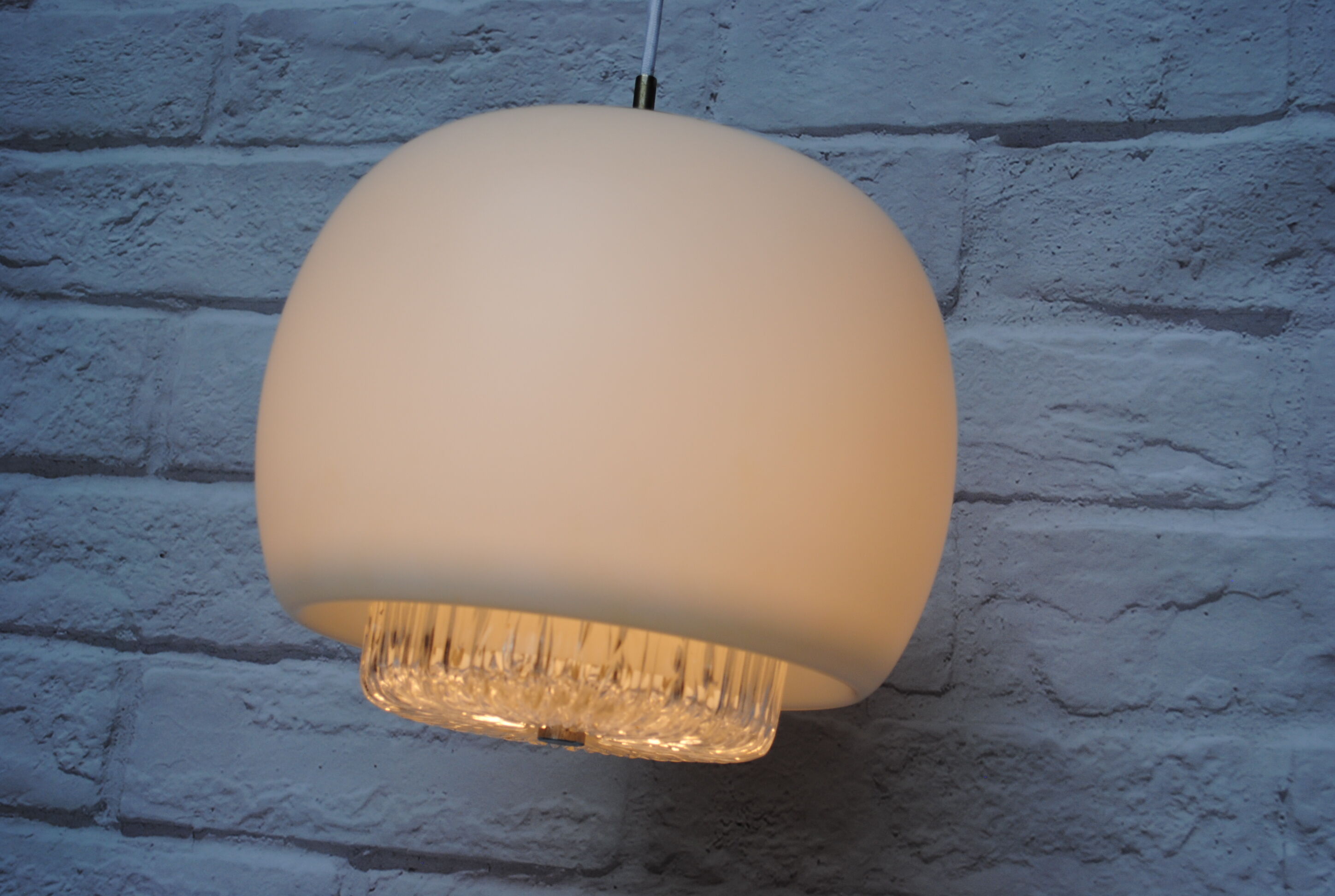 Vintage glass suspension