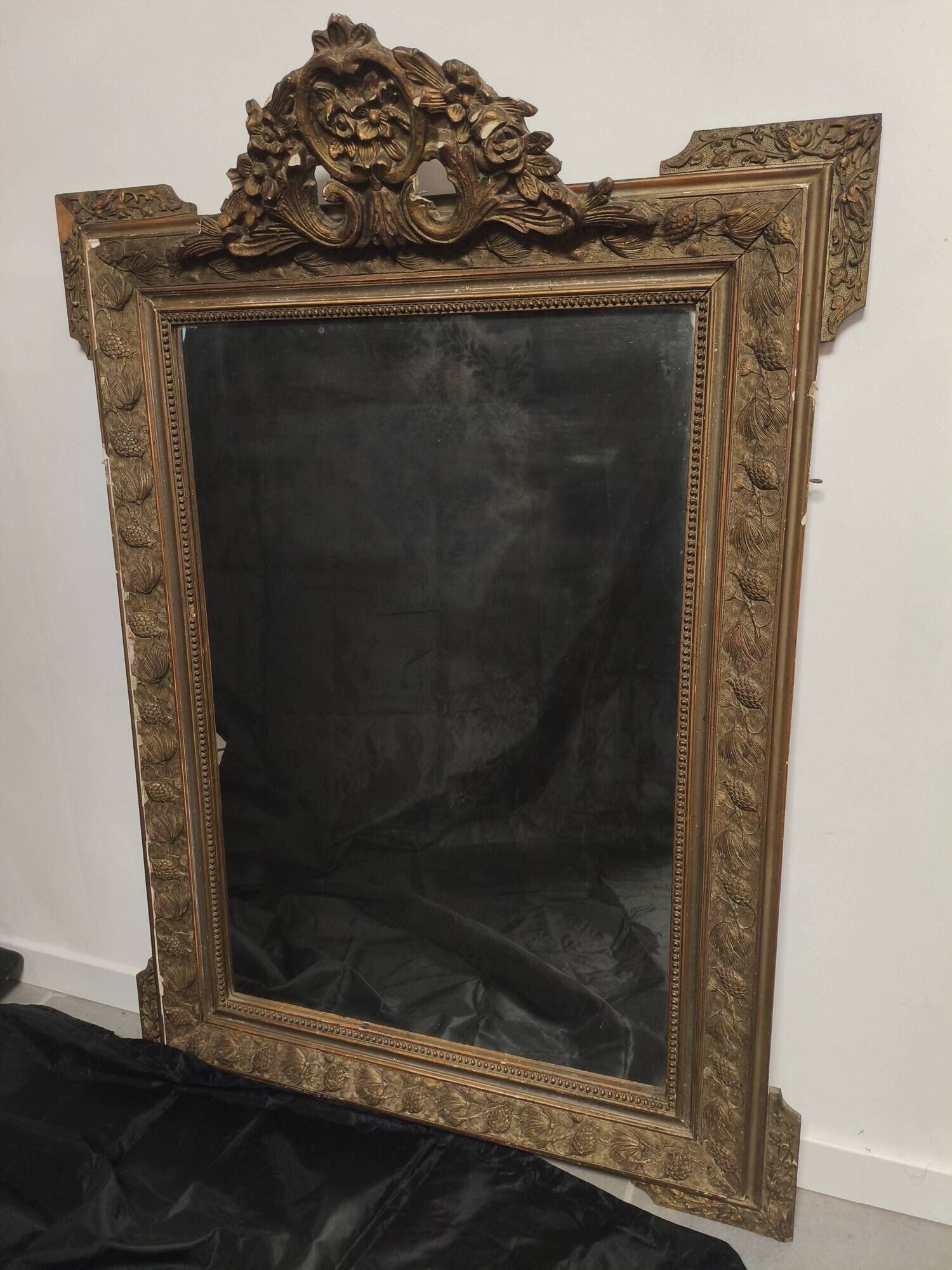 Large antique mirror Napoleon III style Louis XVI gilded stucco wood 19th century 120x85