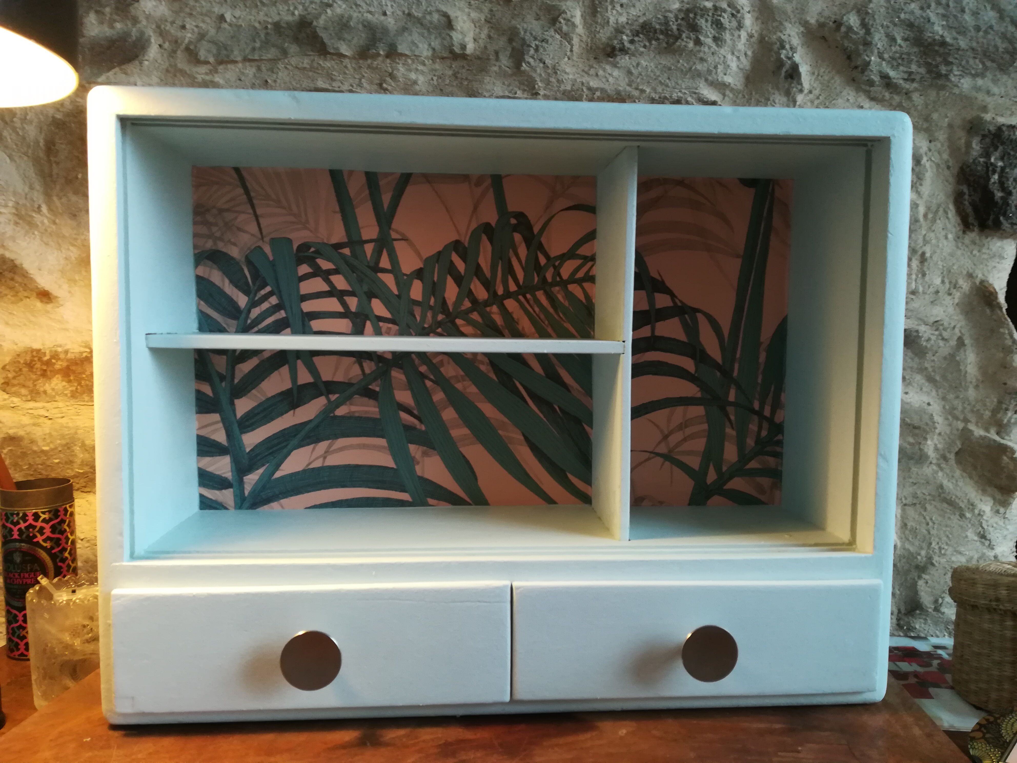 Armoire à pharmacie relookée