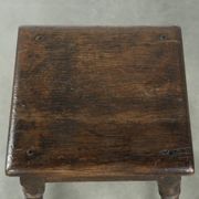 Tabouret en chêne anglais ancien / tabouret à joints du XVIIIe siècle