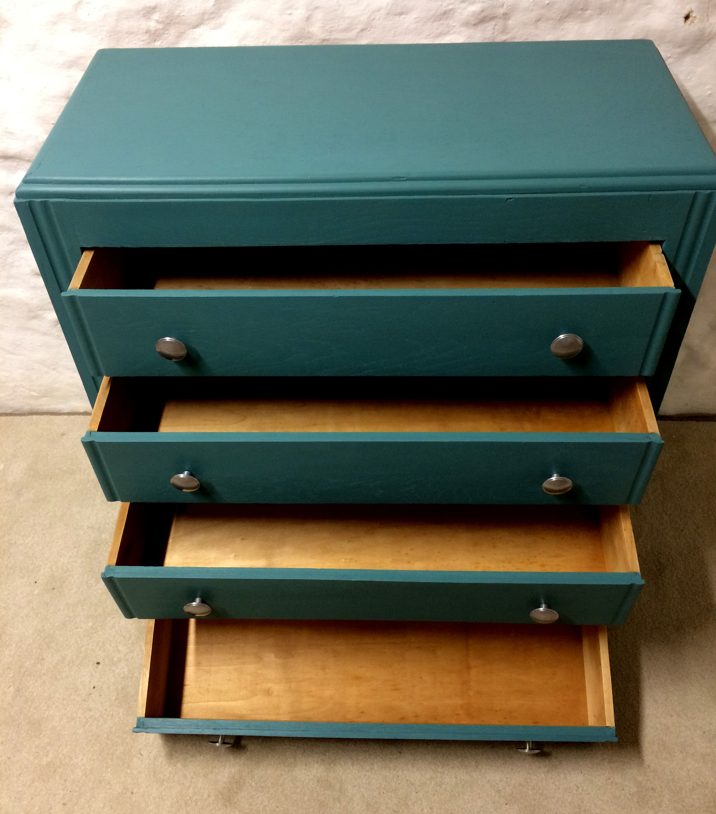 Commode bleue en chêne