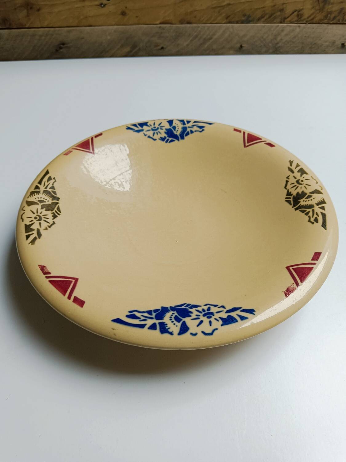 Badonviller art deco beige floral dish