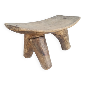 Tabouret ancien en bois. Art africain