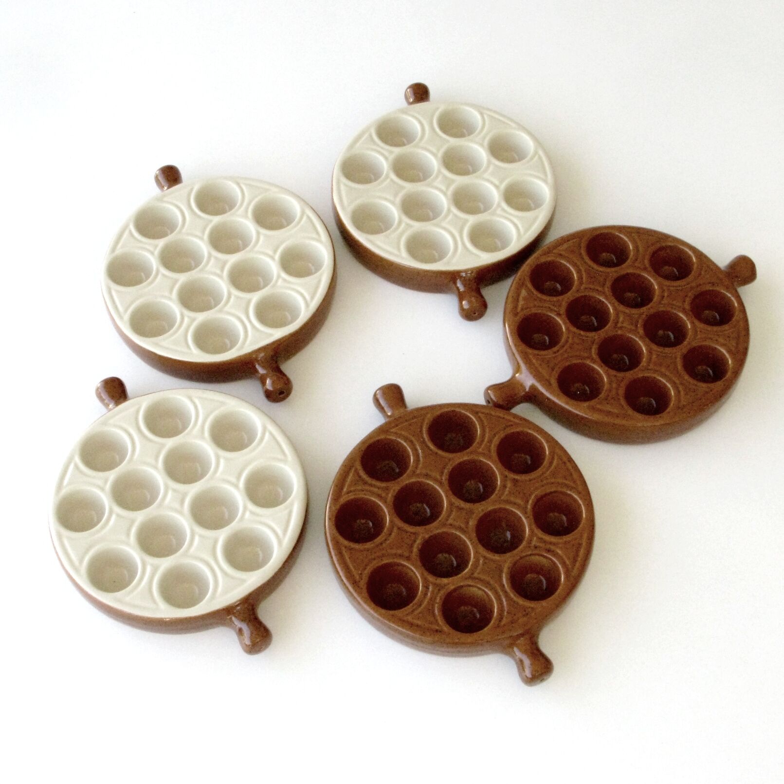 Emile henry snail service - 5 poêlons 12 holes - brown and beige caquelons