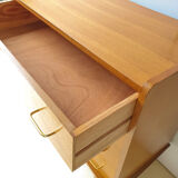 Vintage chest of drawers