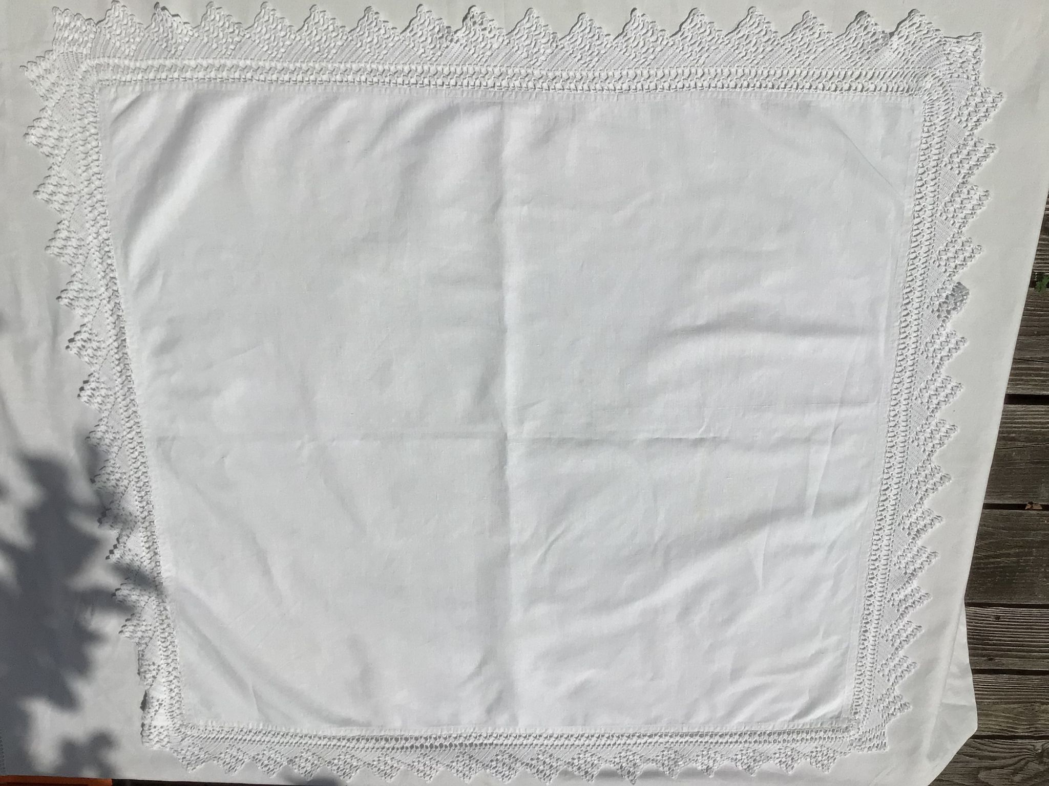 Nappe métis  bord crocheté main 84cm x 91cm