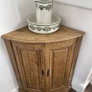 Oak corner unit