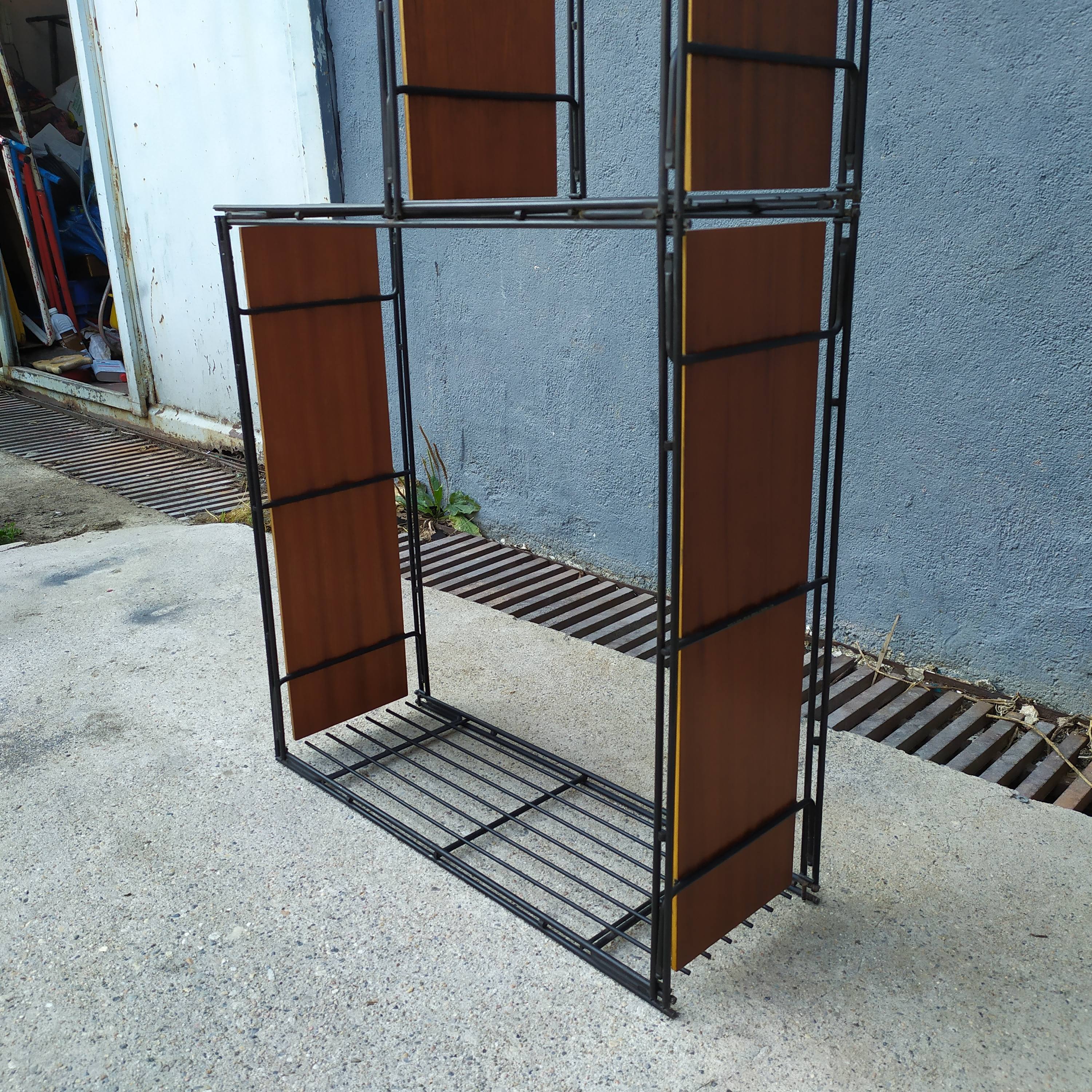 Flexible shelves metal teak