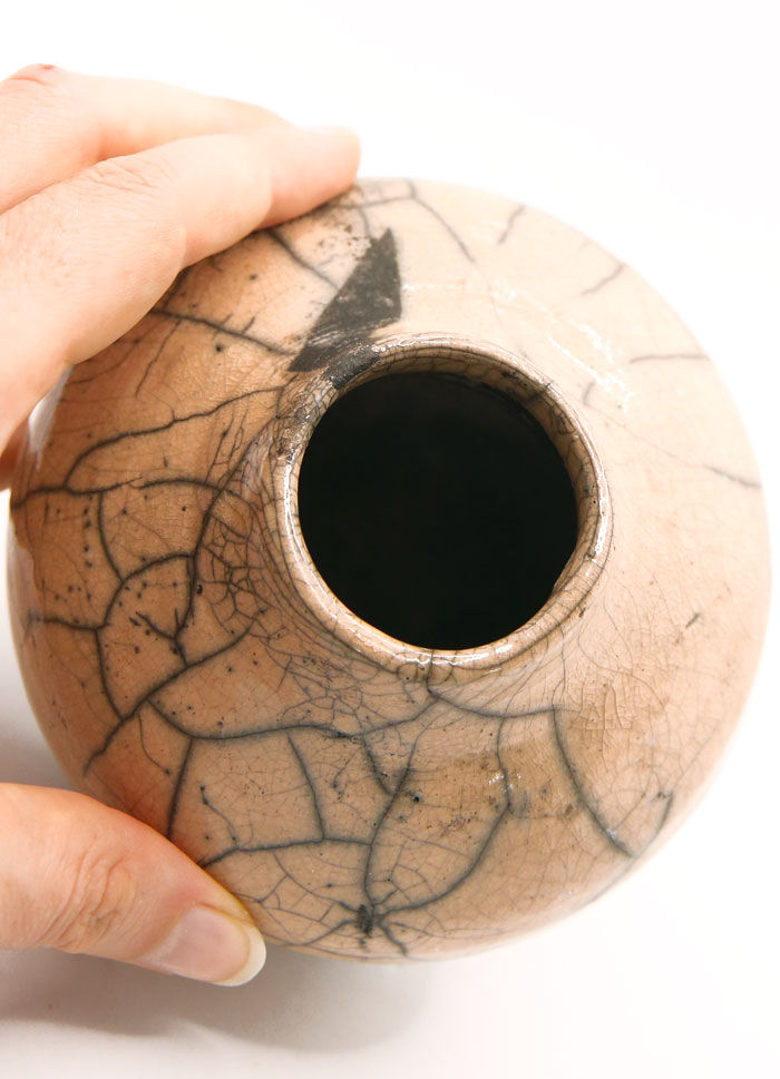 Vase in gray and powder pink raku sandstone signed with Japanese inspiration